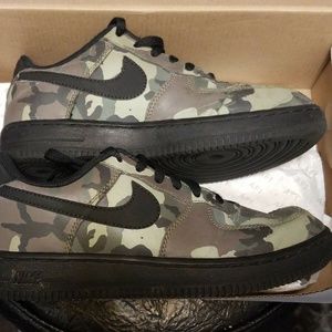 Nike Force 1 CAMO REFLECTIVE SIZE 3Y